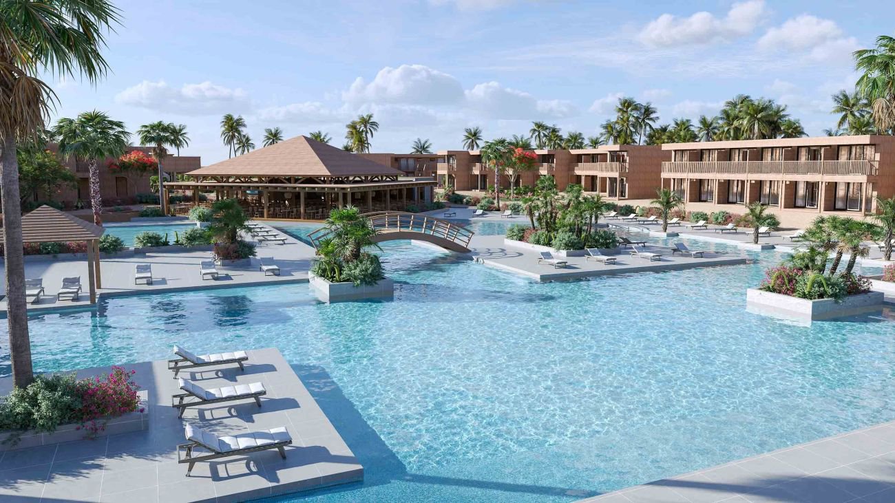 Schön gestalteter Poolbereich des neuen Pestana Dunas Porto Santo mit modernem Design und entspannter Urlaubsatmosphäre | © Pestana Gruppe