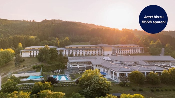 Der Aldiana Club Ampflwang im Sonnenuntergang | © Aldiana