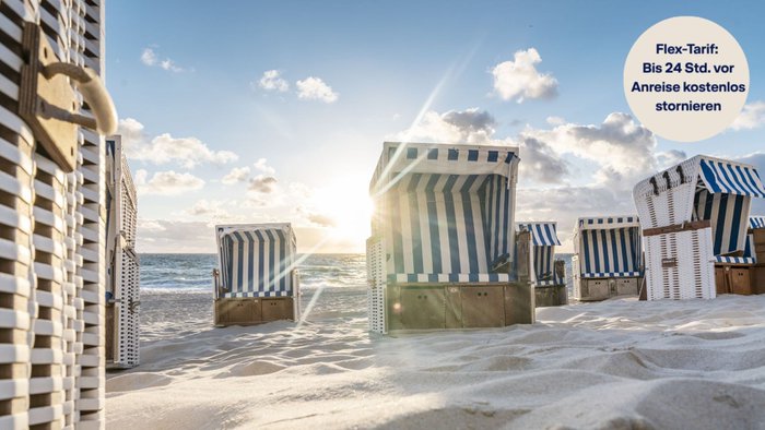 Strandkörbe am Sandstrand von List auf Sylt in Schleswig-Holstein, mit Blick auf die Nordsee | © Getty Images