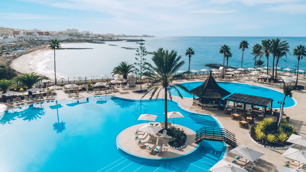 Pool mit Blick auf die Bucht, Iberostar Selection Anthelia | © Iberostar Hotels & Resorts