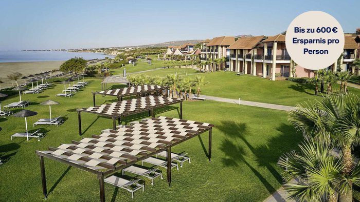 Drohnenaufnahme der Poollandschaft des ROBINSON CYPRUS | © ROBINSON
