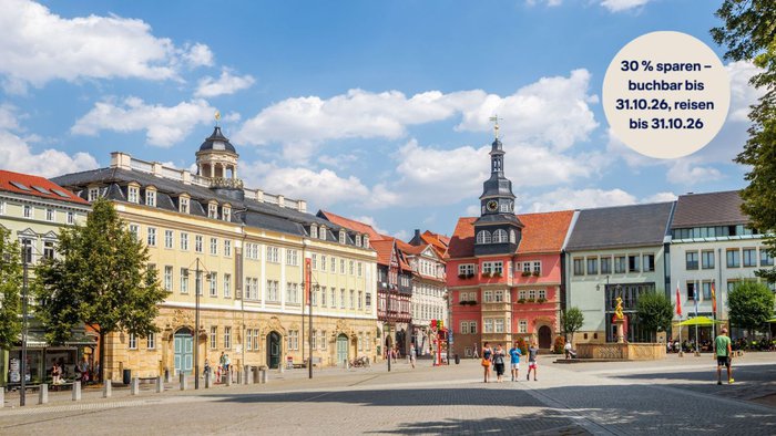 Blick über den historischen Marktplatz von Eisenach in Thüringen mit traditionellen Gebäuden | © Adobe Stock