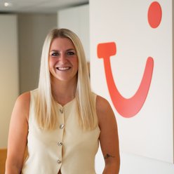 Elena Hohmann - Expertin RUNDREISE