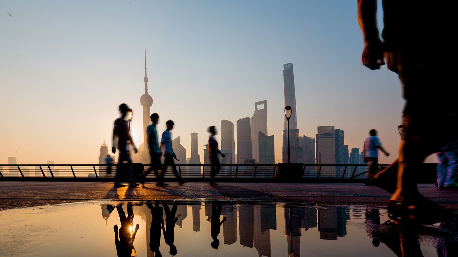 Moderne Skyline von Shanghai mit markanten Hochhäusern | © Studiosus