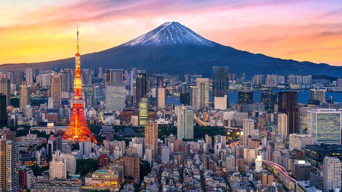 Luftaufnahme des Stadtbildes von Tokio mit dem Berg Fuji in Japan | © Getty Images